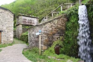 Apartamentos Casas Rurales Esquios Taramundi