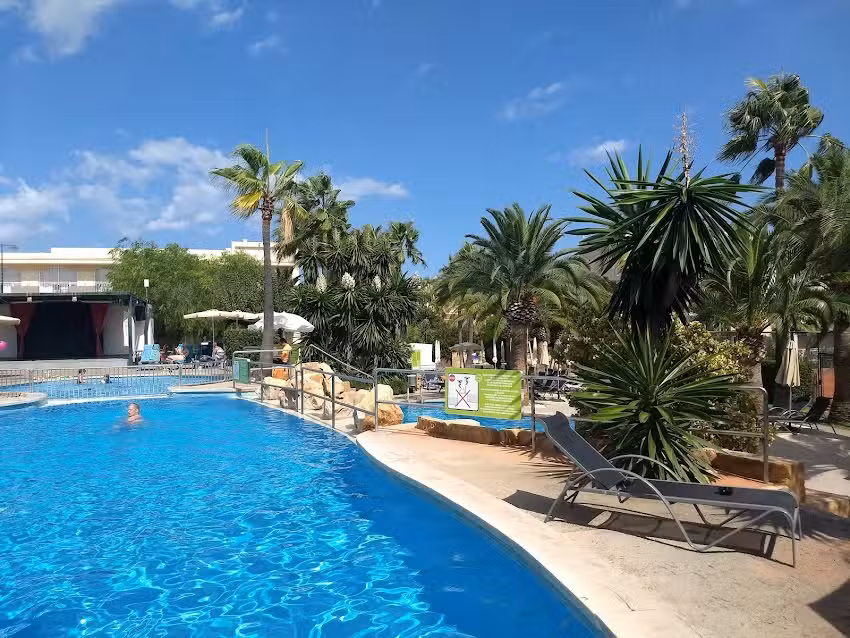 Apartamentos Club Sim&oacute; by Senator