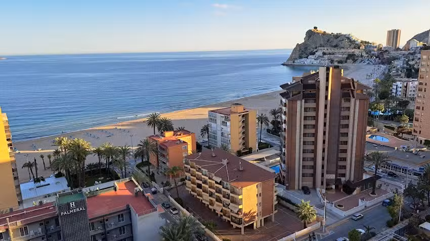 Apartamentos El Faro by MC