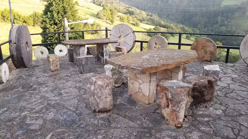 Apartamentos El Molino (La Artosa)