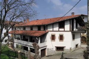 APARTAMENTOS ETXEBERRIA