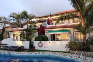 Apartamentos Finca Col&oacute;n