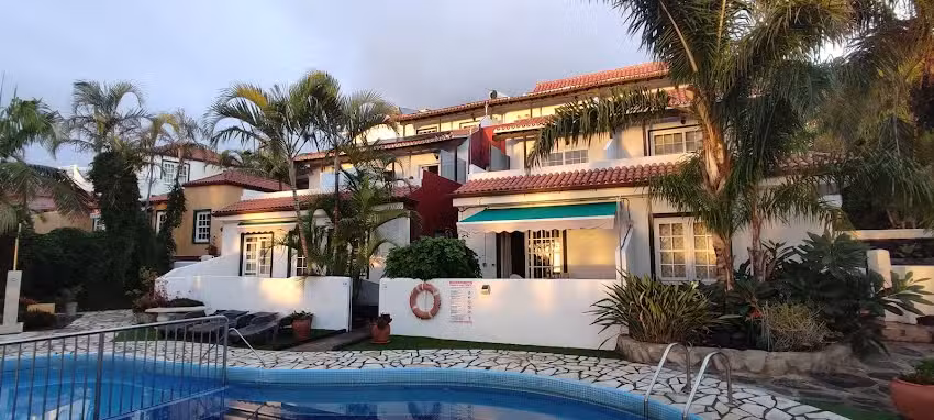 Apartamentos Finca Col&oacute;n