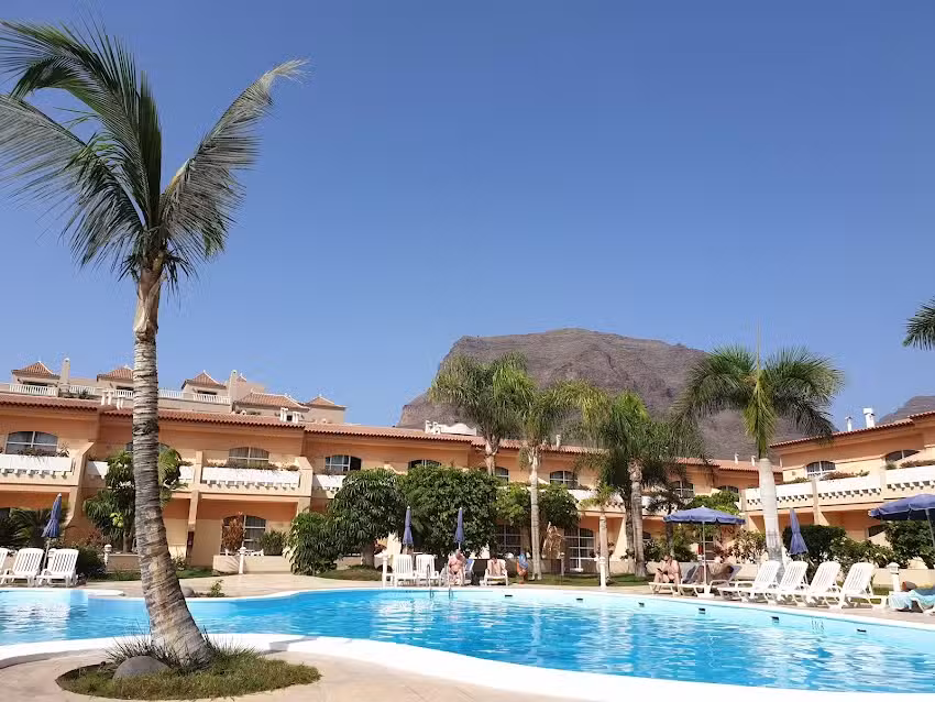 Apartamentos Jard&iacute;n Del Conde