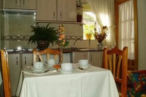 Apartamentos Júcar – Hostal Rural