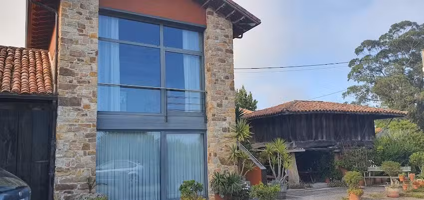 Apartamentos L&rsquo; Alfar de Lli&ntilde;eru