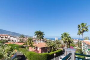 Apartamentos La Carabela