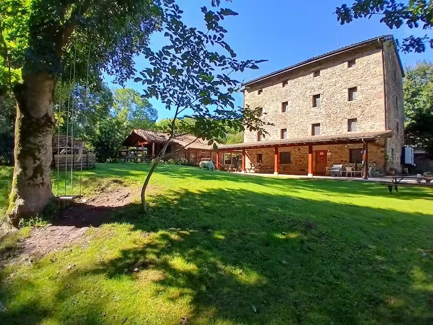 Apartamentos La Casa de los R&iacute;os