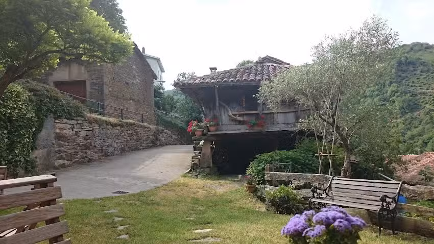 Apartamentos La Casa de Tanes