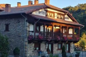 Apartamentos La Dobra