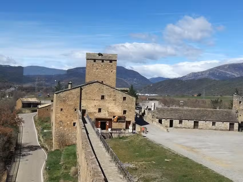 Apartamentos &laquo;La Escueleta&raquo;. Alojamiento Rural.