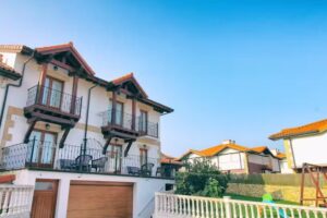 APARTAMENTOS LA FUENTE DE ENMEDIO