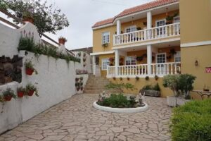 Apartamentos La Granja