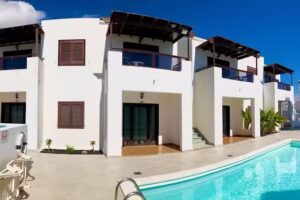 Apartamentos La Laguneta