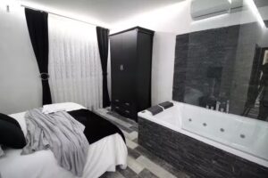 Apartamentos La Mica Real