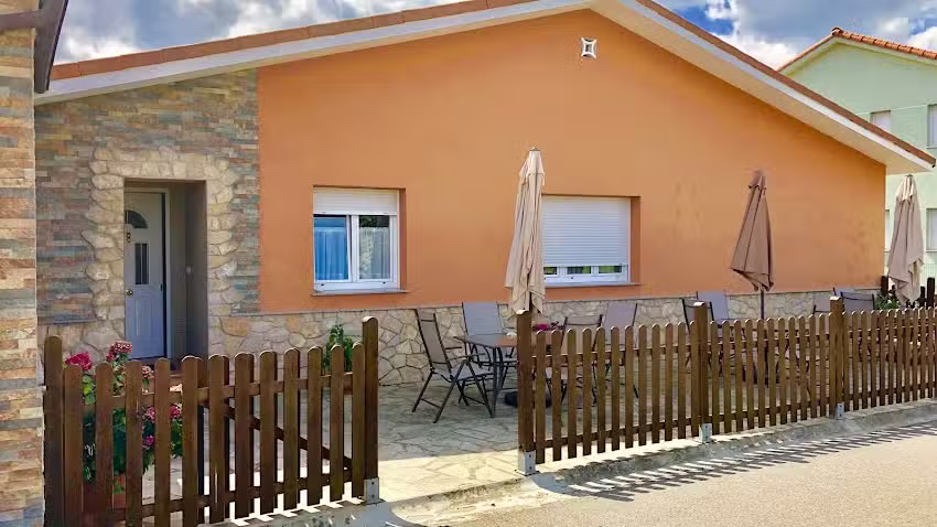 Apartamentos Las Ll&aacute;banas