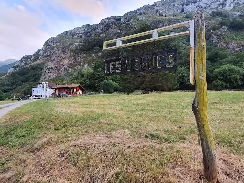 Apartamentos Les Vegues