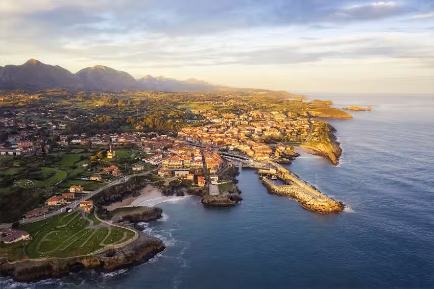 Apartamentos Llanes & Golf