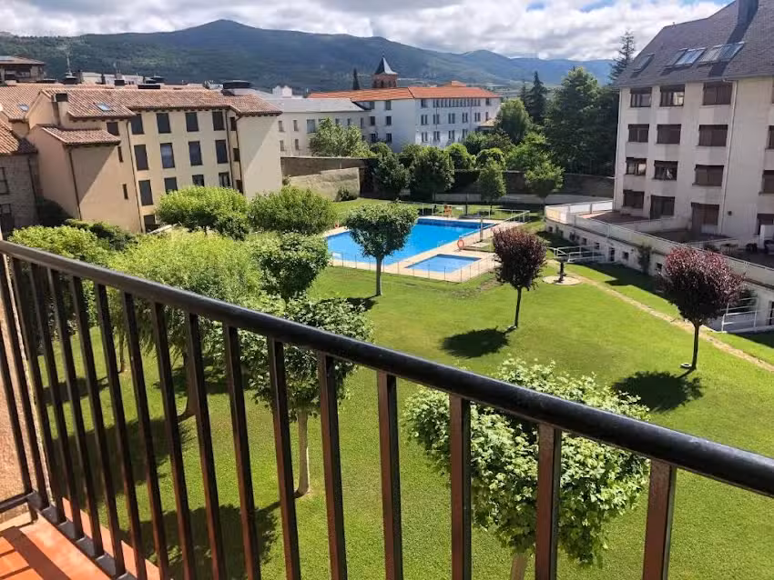 Apartamentos MIMA2 Jaca