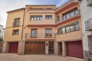 Apartamentos Montsant