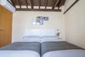 Apartamentos Nahira Suites 3000