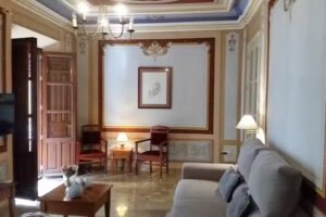 Apartamentos Patio San Jer&oacute;nimo Casa de Arte