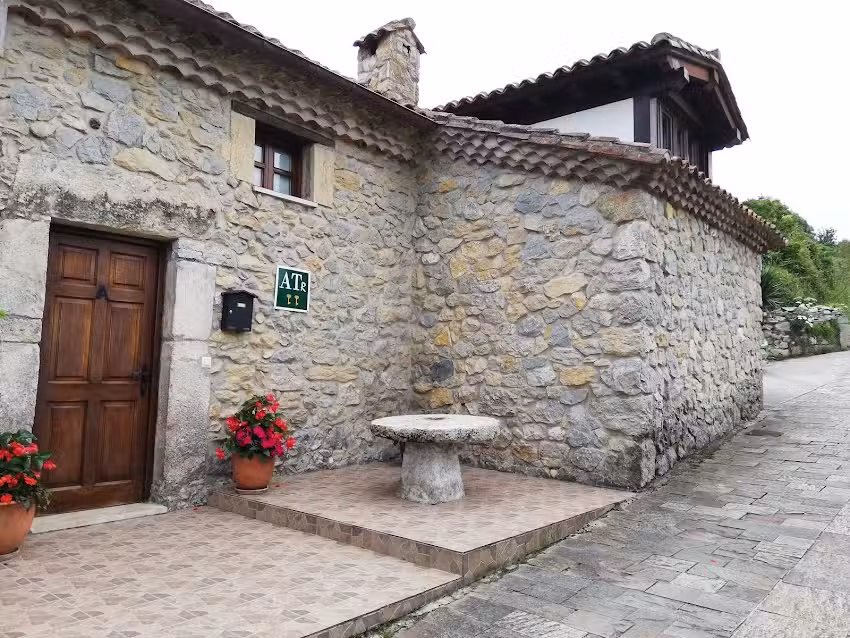 Apartamentos Pe&ntilde;a Sol &ndash; Casas de los Picos