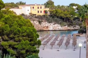 Apartamentos Playa Ferrera