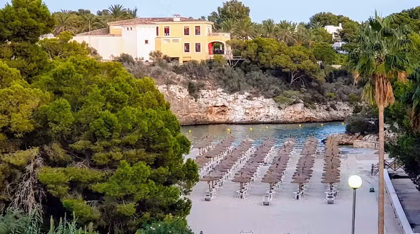 Apartamentos Playa Ferrera