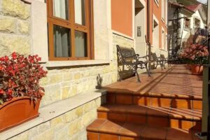 Apartamentos Puente La Molina