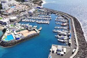 Apartamentos Puerto Col&oacute;n Club