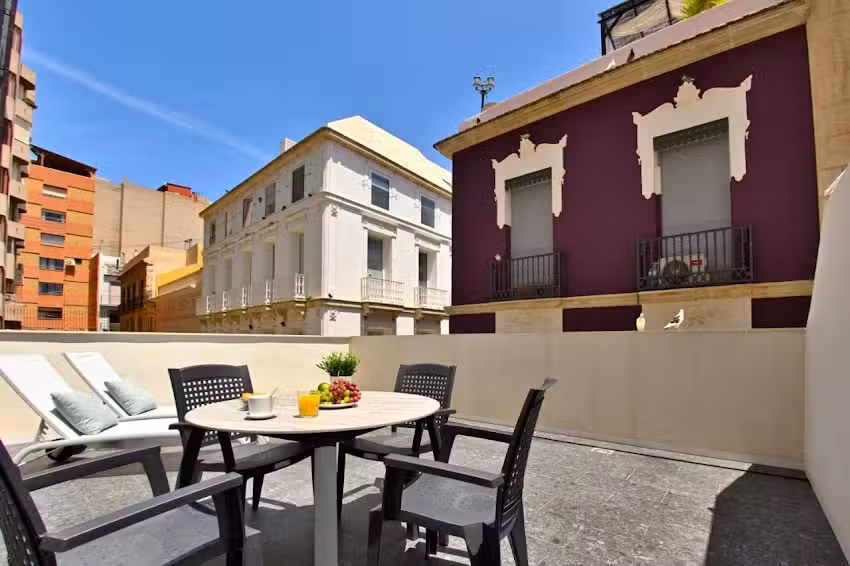 Apartamentos Rambla 24 by Holihome