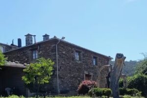 Apartamentos R&iacute;o Eo