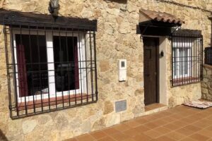 Apartamentos R&iacute;o Madera