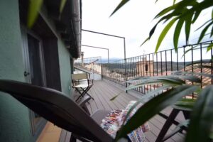 Apartamentos Rojo y Naranja Morella