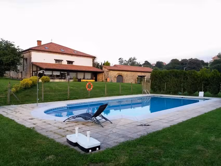 Apartamentos Rurales Casona de la Parra