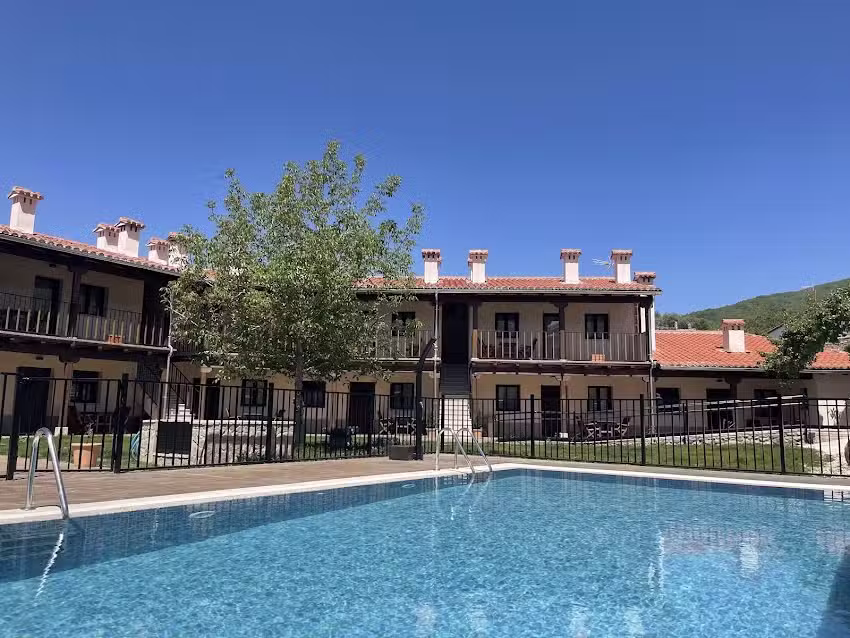 Apartamentos Rurales Do&ntilde;a Jimena del Ambroz