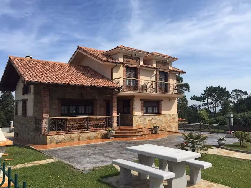 Apartamentos Rurales La Aguilera Ovi&ntilde;ana &ndash; Cudillero