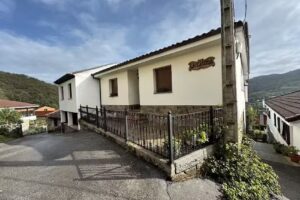 Apartamentos rurales La Casona de Tiós