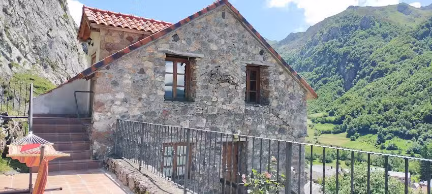 Apartamentos Rurales La Pinietsa