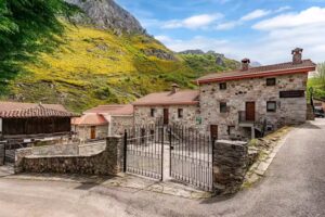 Apartamentos Rurales Lorences