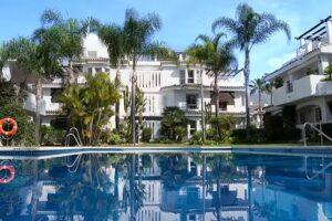 Apartamentos Serinamar, Ban&uacute;s &ndash; Marbella