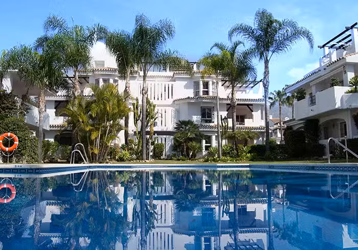 Apartamentos Serinamar, Ban&uacute;s &ndash; Marbella