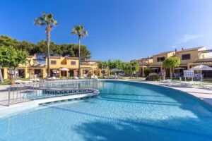 Apartamentos Ses Anneres