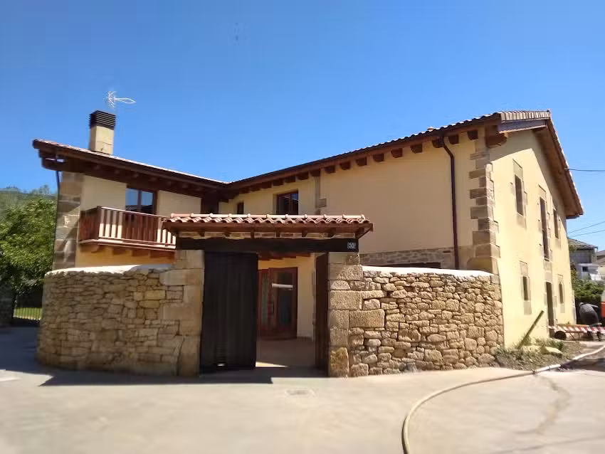 APARTAMENTOS TUR&Iacute;STICOS ACCESIBLES LA QUINTA DE SOTOSCUEVA