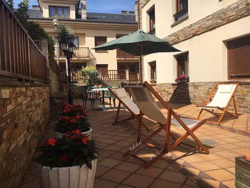 Apartamentos Tur&iacute;sticos As Tapias