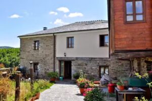 Apartamentos Tur&iacute;sticos Casa da Bastida en A Fonsagrada Lugo Galicia
