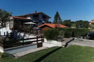 Apartamentos Tur&iacute;sticos Casa Nieves