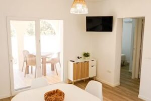 Apartamentos Tur&iacute;sticos Es Cal&oacute; Essence &ndash; Frigola y Roman&iacute;