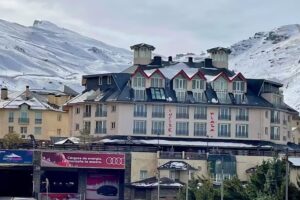 Apartamentos Tur&iacute;sticos Inside Plaza Sierra Nevada
